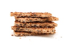 Can You Eat Crackers on a Low-Carb Diet?