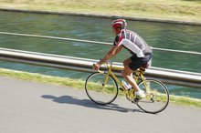 骑自行车时每小时15英里消耗卡路里