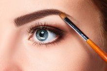 Eyebrow Dandruff Causes