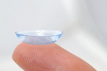 How to Remove Proteins From Contact Lenses