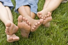 为孩子们的内部脚趾甲获得家庭补救措施