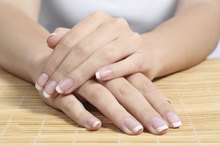 什么维生素帮助你的指甲生长？