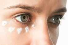 How to Treat Eczema Around the Eyes