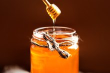 Difference Between Organic & Natural Honey