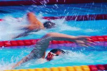 The Advantages of Swimming Sprints Vs. Distance