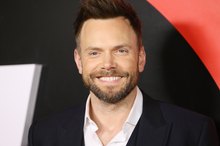 乔尔·麦克海尔(Joel McHale)讲述了患有诵读困难症的人的真实生活