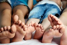 What Causes Peeling Skin on Children's Feet?