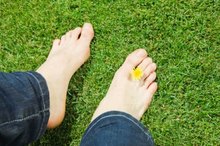 How to Stop the Pain of a Jammed Big Toe
