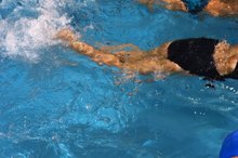 What Causes Leg Cramps While Swimming?