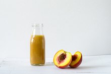 How to Juice Peaches