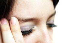 How to Stop Ingrown Eyebrow Hairs