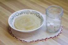 How to Substitute Applesauce for Sugar