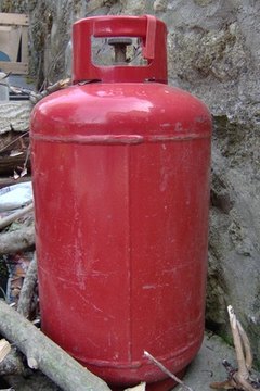 Hazardous liquid materials must be in solid containers.