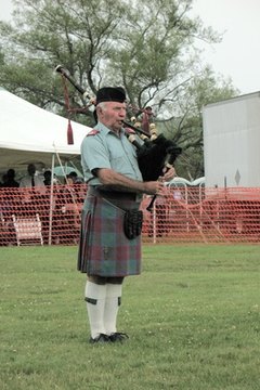 The bagpipe is generally used at Scottish funerals.