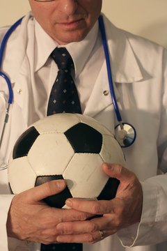 Types of Doctors in Sports Medicine | Career Trend