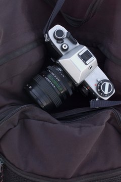 Models are photographed only on weekdays.