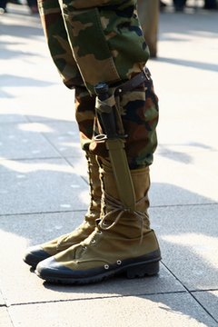 Flying in uniform may lead to free upgraded seats.