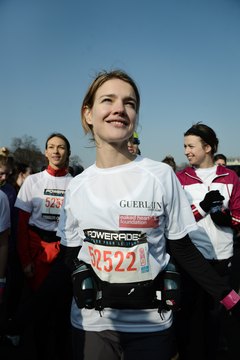Constance Decorde/Getty Images Entertainment/Getty Images Marathon runners can use waist packs to store glucose-rich energy gels and drinks.