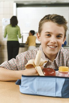 Parents should pack healthy lunches for their children.