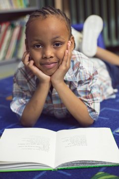 Cloze procedures help students enhance their ability to use contextual cues.