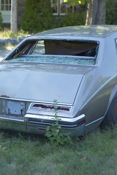 Hemera Technologies/AbleStock.com/Getty Images A non-operating car may not look pretty, but you might still sell it.