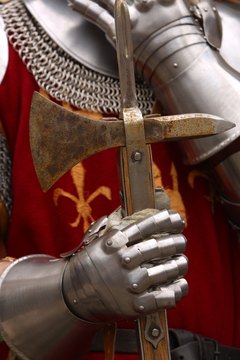 Fleur-de-lis on armor