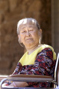 Jupiterimages/Photos.com/Getty Images If your grandmother has dementia or Alzheimer's, she may be medically incompetent.
