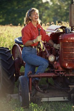 Jupiterimages/Photos.com/Getty Images Tax rules regarding the sale of farmland are complicated.