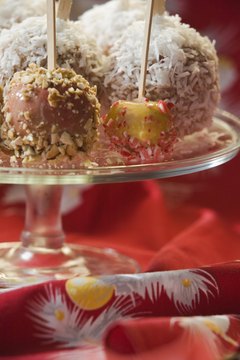 Jupiterimages/Comstock/Getty Images Caramel apples contain an unhealthy amount of sugar.