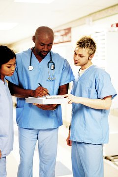 The Institute of Medicine recommends that more nurses get bachelor’s degrees.