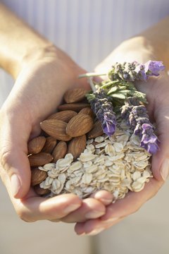 Brand X Pictures/Brand X Pictures/Getty Images Whole grains are a good source of fiber.