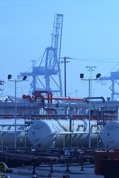 Thinkstock/Comstock/Getty Images Commodities like oil are high-risk, high-reward investments.