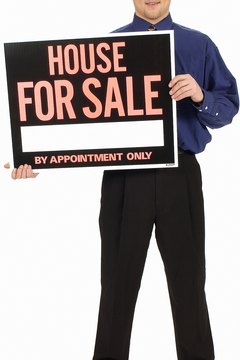 Zedcor Wholly Owned/PhotoObjects.net/Getty Images A loan co-signer may be left with few options when a former partner walks away from a shared mortgage.