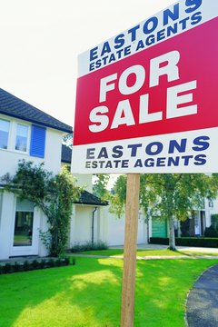 Digital Vision./Digital Vision/Getty Images Selling your house can take some time.
