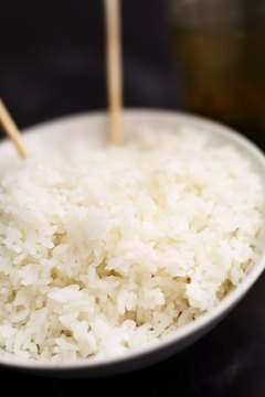 NA/Photos.com/Getty Images Steamed white rice is a gluten-free side dish.
