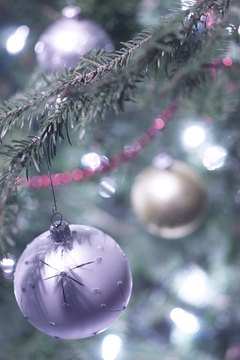 Many Smart Board activities incorporate iconic Christmas images and themes.