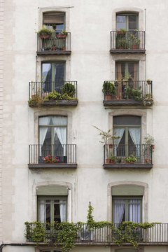 Jupiterimages/Polka Dot/Getty Images The cost of property upgrades may be passed along to tenants in the form of rent increases.