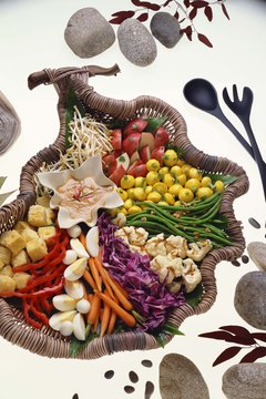 Jupiterimages/Comstock/Getty Images High-fiber and protein foods help to keep you full and satisfied.