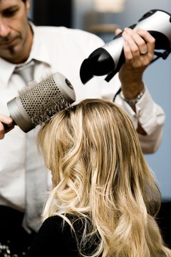 Jupiterimages/Photos.com/Getty Images Renters usually pay for their own products and equipment.