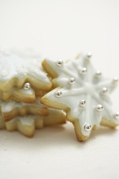 Jupiterimages/Photos.com/Getty Images Sugary carbs spike insulin release and result in fatigue.