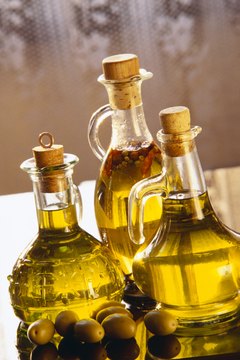 Hemera Technologies/Photos.com/Getty Images Healthy cooking oils are a monounsaturated fat option.