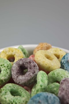 Jupiterimages/Comstock/Getty Images Sugary foods increase blood sugar levels.