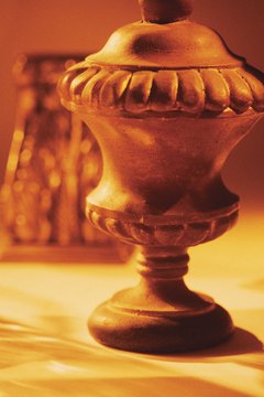 If an urn is not available, cremated remains can be sent in temporary containers.