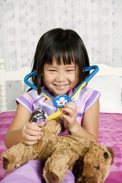 You may have a future paramedic on your hands after these crafts.