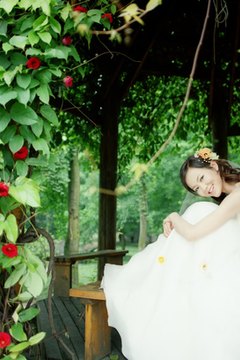 Some couples do not follow all of the traditional wedding customs.