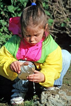 Observing tadpoles changing to frogs is engaging and stimulating for students.
