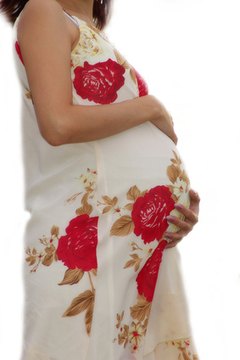 An ancient Chinese wedding custom is that pregnant women are not allowed to attend the celebration.