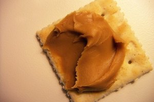 ¿La mantequilla de maní tiene grasas buenas o malas?