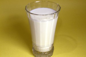 ¿Es la leche descremada una buena fuente de proteínas?