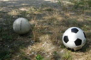 Reglas sobre el patear la pelota de voleibol 